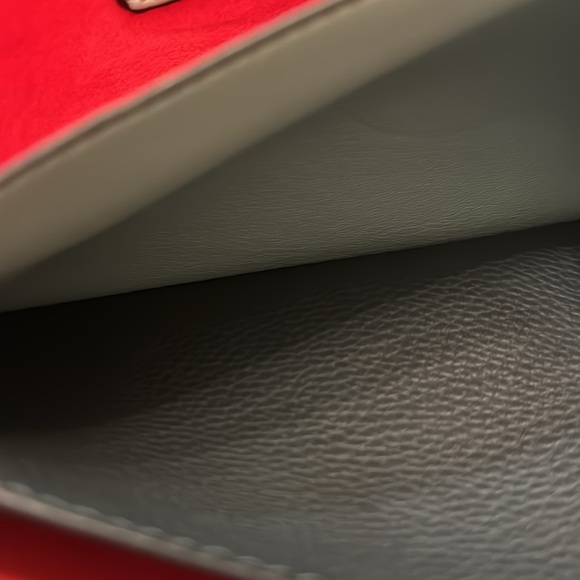 Sondra Roberts color-block convertable crossbody/clutch - Picture 10 of 14